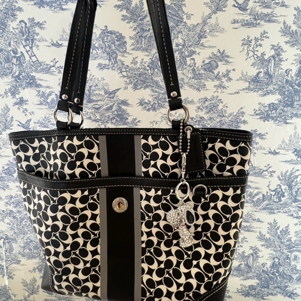 Coach Black and White Patterned Tote!